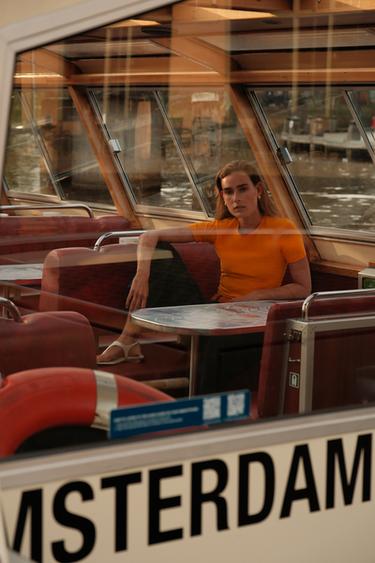 CROPPED T-SHIRT MET KORTE MOUWEN - Oranje van Zara