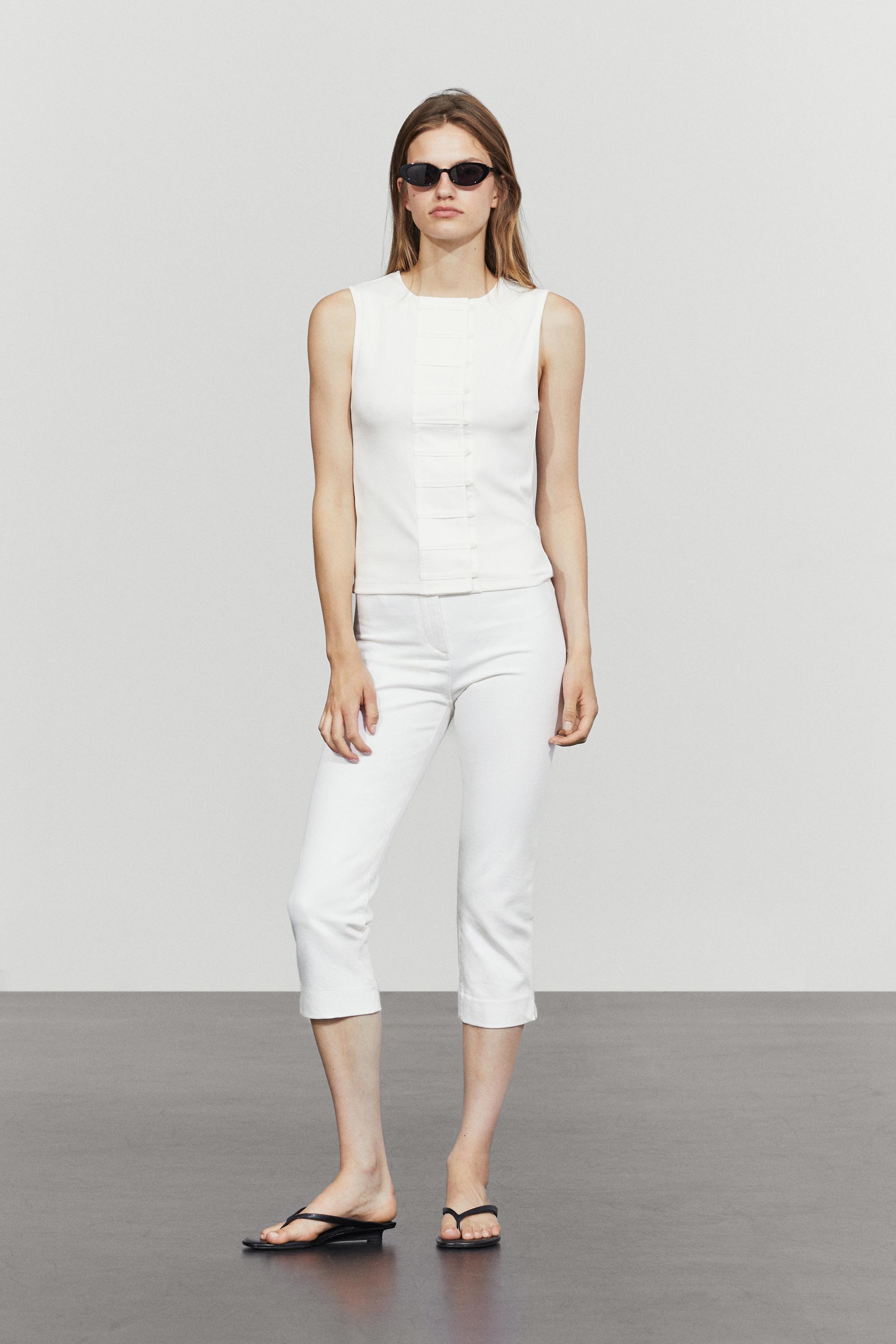 Cotton blend bib detail T-shirt