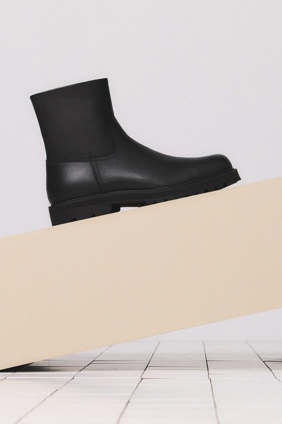 Fuck and cum kompilyatsiya Xonimlar külotsiz chokkalab otirishdi