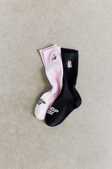 حزمة من جوربين متوسطي الطول بتطريز RIPNDIP © X ZARA KIDS - أسود by Zara