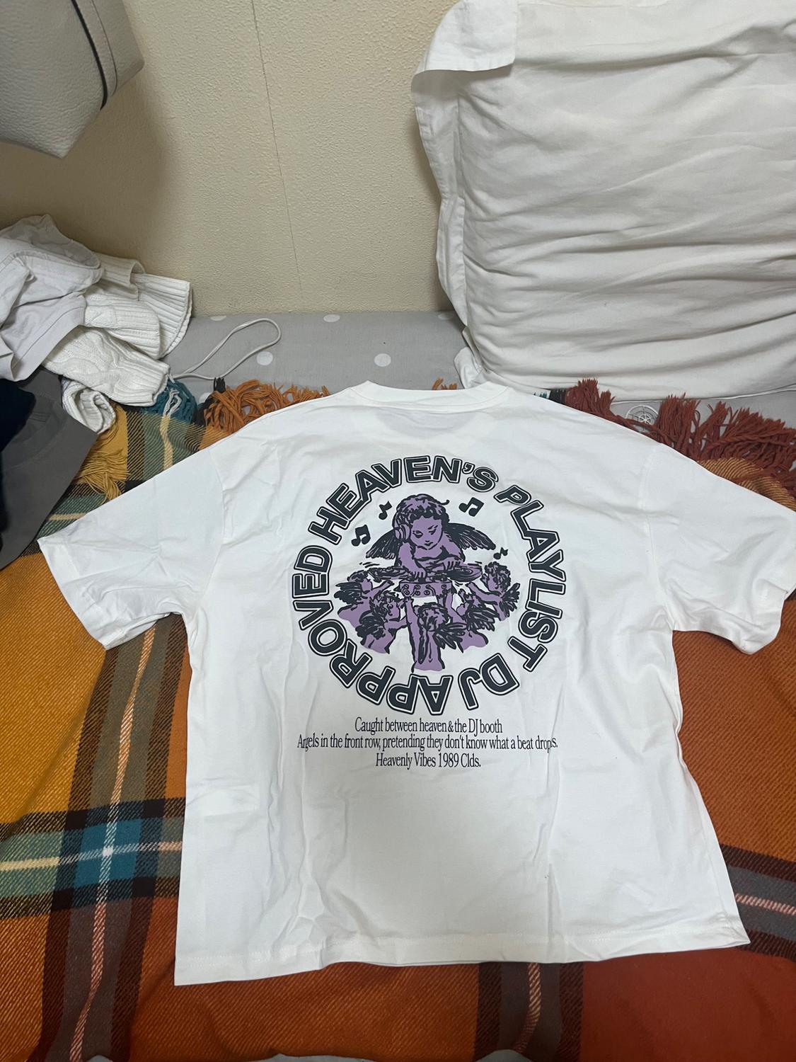 CAMISETA BLANCA ESTAMPADOS - Image 2