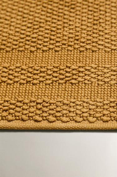 TAPIS DE BAIN COTON ANTIDÉRAPANT - Moutarde de Zara - Image 1