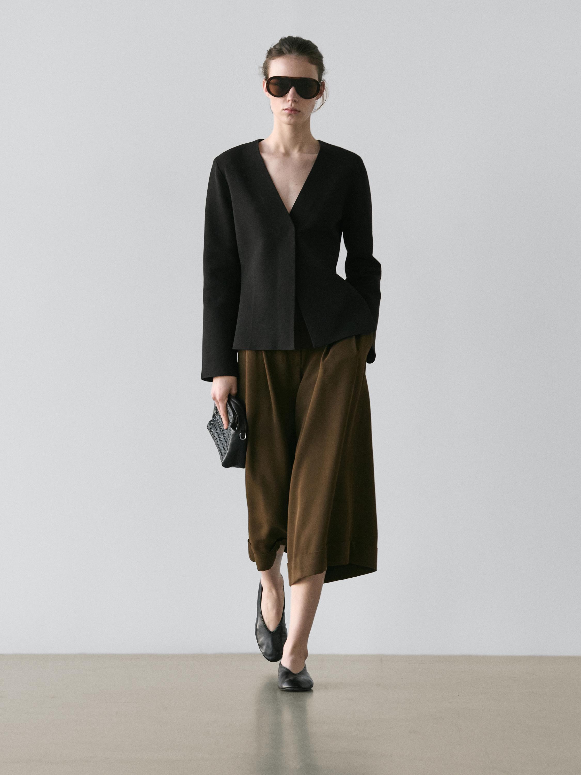 Knit V-neck blazer with fastening detail