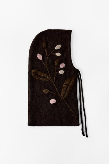 KNIT HOOD WITH FLORAL EMBROIDERY - Brown by Zara
