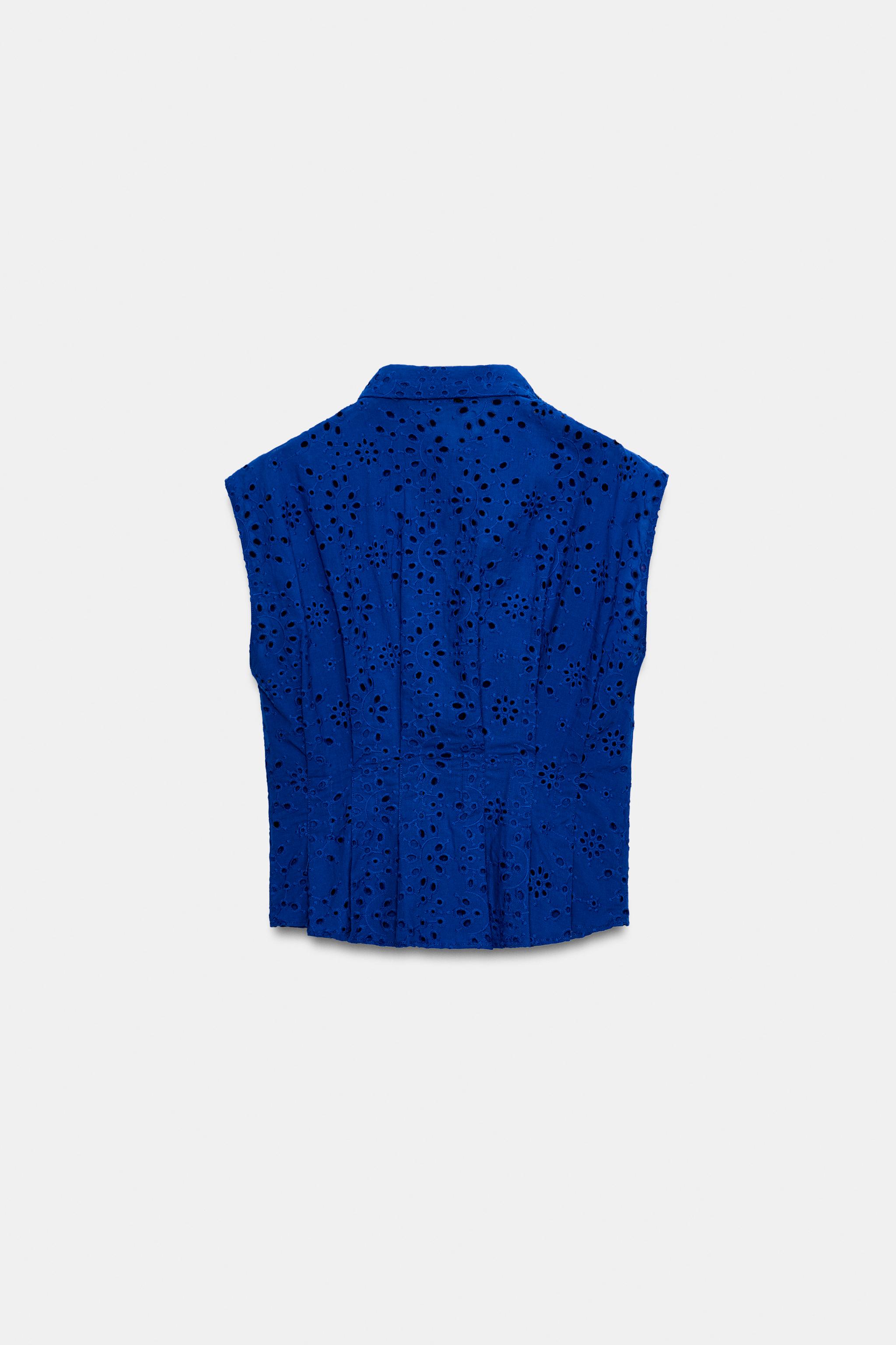 EMBROIDERED EYELET TOP