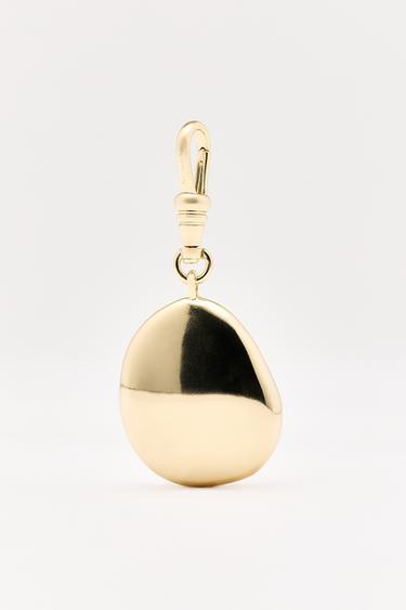 Charm ovalado - Dorado de Zara - Imagen 0