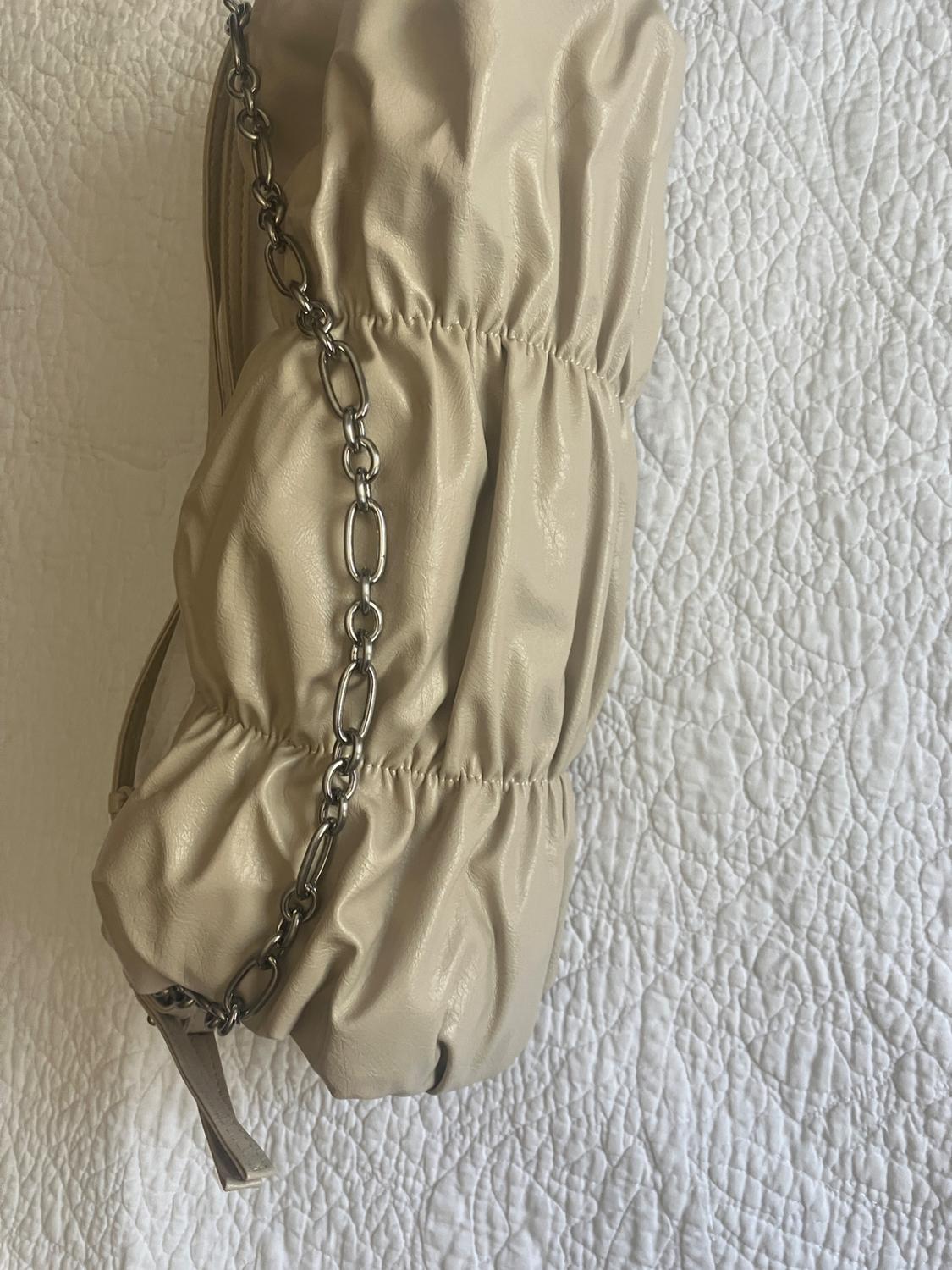GATHERED SHOULDER BAG - Image 2