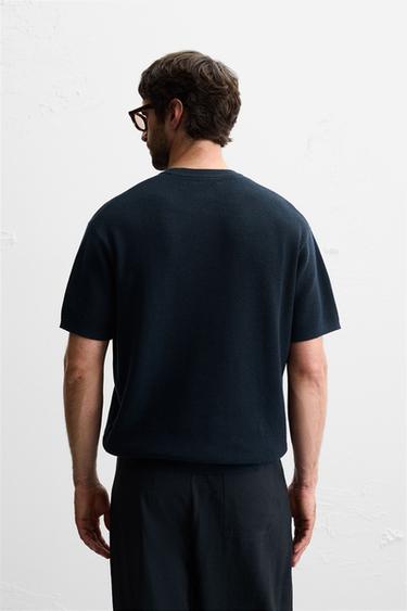 T-SHIRT EN MAILLE PERLÉE - Bleu marine de Zara - Image 2