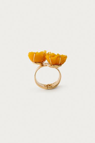 MARISA BERENSON X ZARA MAXI METAL RESIN FLOWER BRACELET - Golden by Zara - Image 4