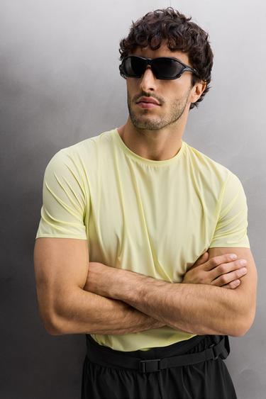 LIGHTWEIGHT TECHNICAL T-SHIRT - Lime by Zara - Image 4