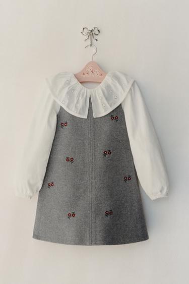 Zara TEXTURED EMBROIDERED FLOWER PINAFORE DRESS - Anthracite grey