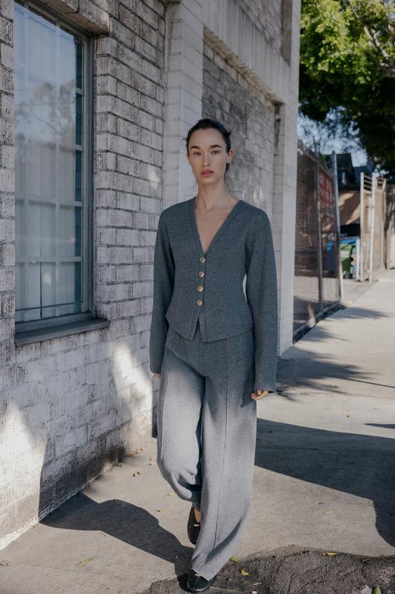 SOFT BUTTON CARDIGAN