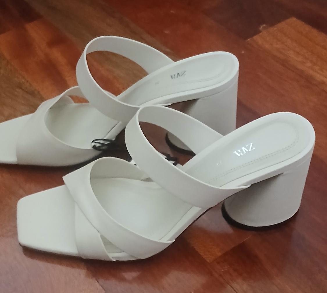 BLOCK HEEL LEATHER SANDALS - Image 3
