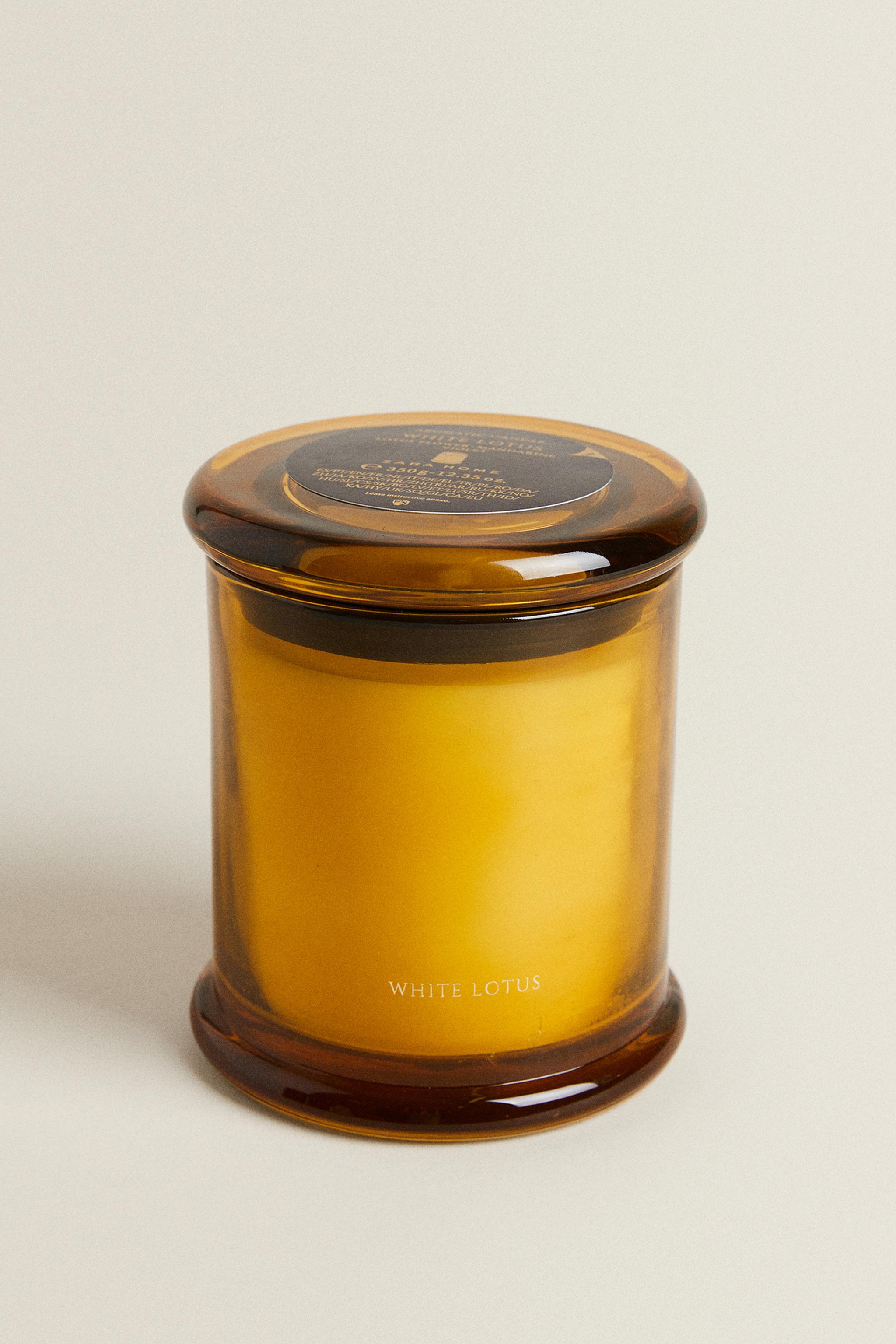 (350G) WHITE LOTUS SCENTED CANDLE — Intense red