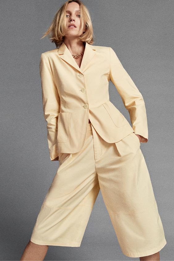 ZW COLLECTION PLEATED BERMUDA SHORTS - Butter de Zara - Imagen 0