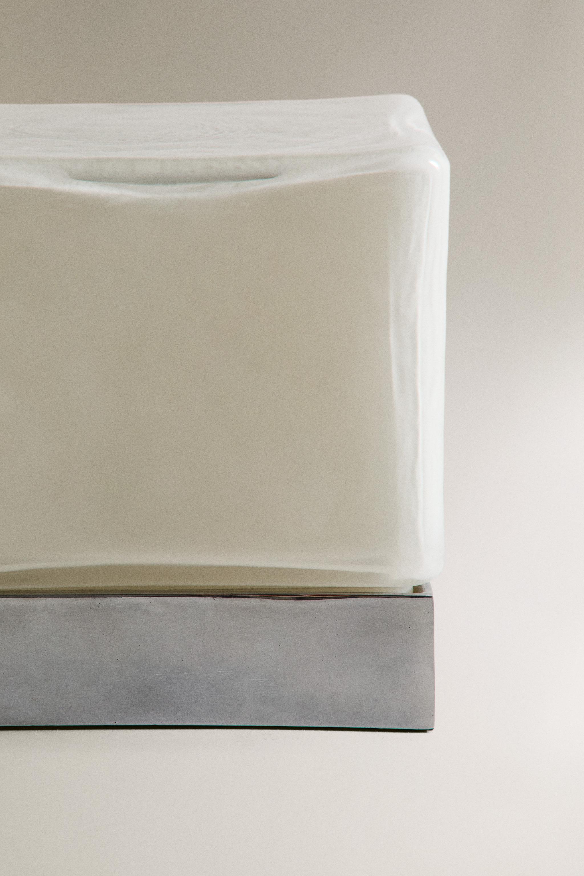 GLASS CUBE TABLE LAMP