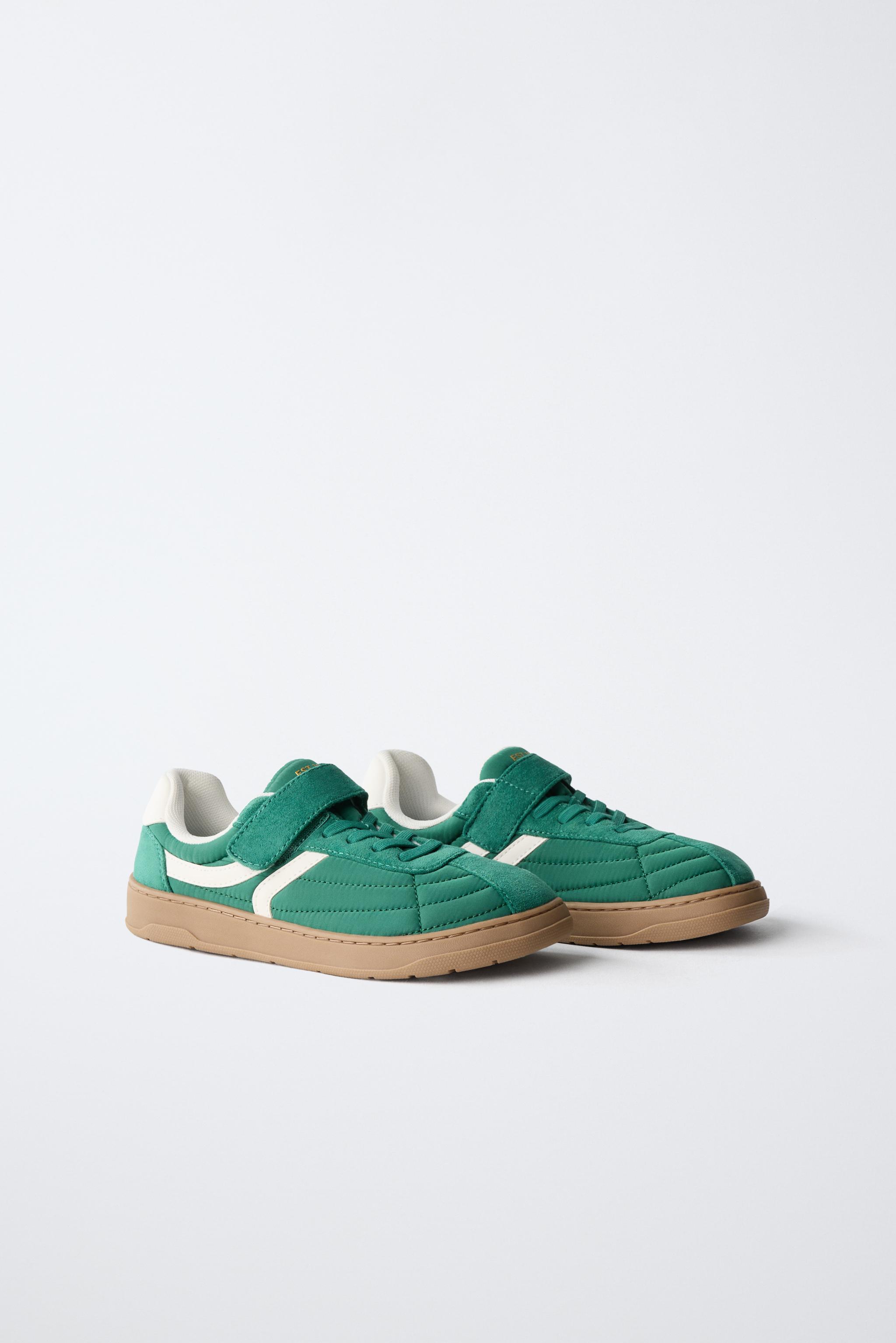 BAREFOOT SNEAKERS