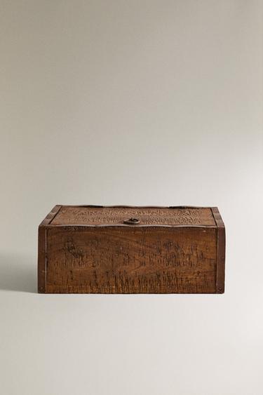 AGED WOODEN BOX — Brown 1
