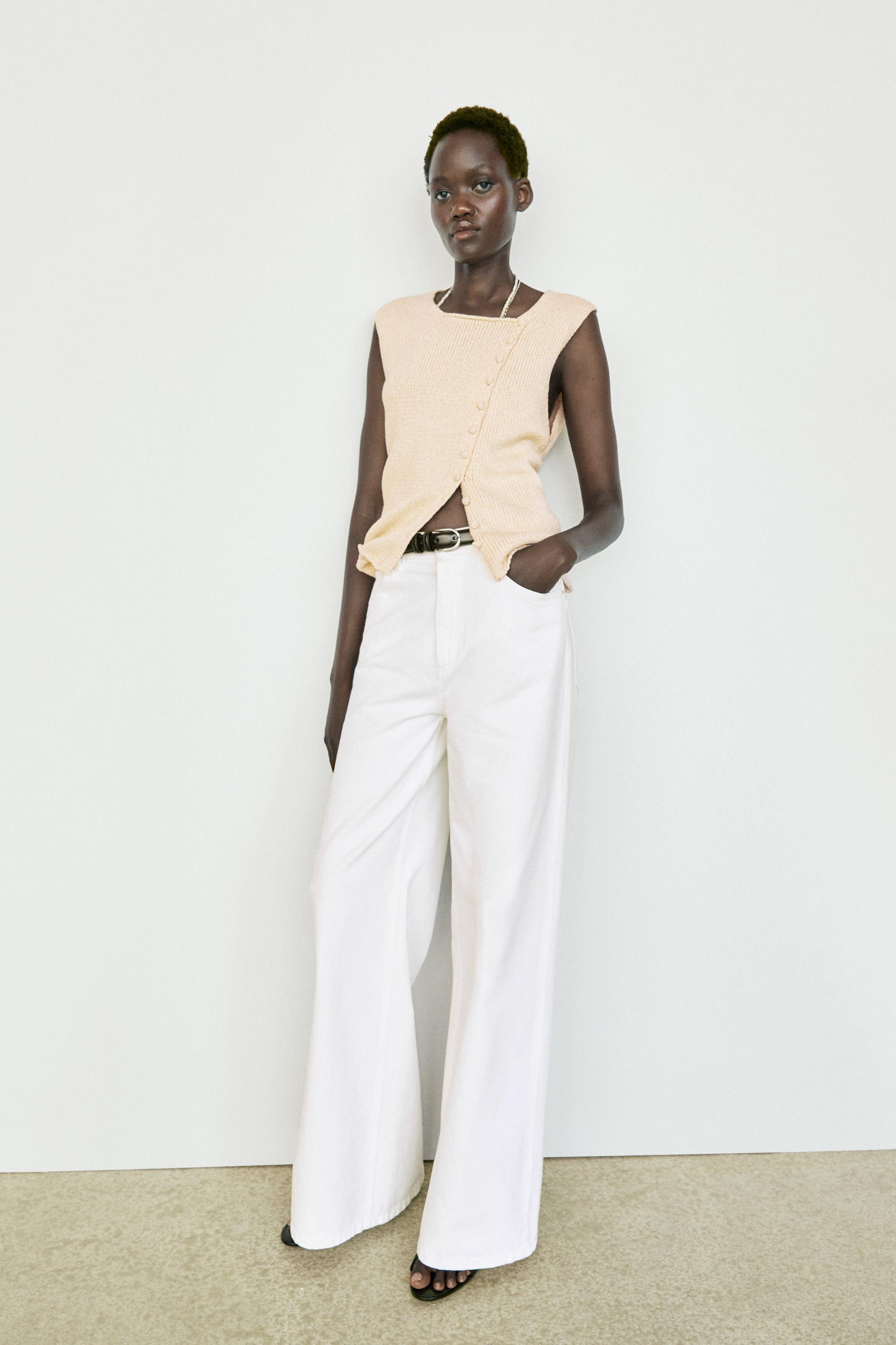 Cotton blend knit top with button detail — Ecru