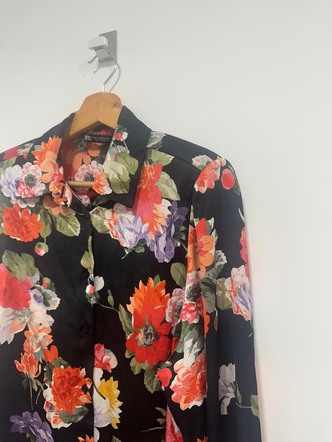 PRINTED SHIRT WITH SHOULDER PADS - Image 2