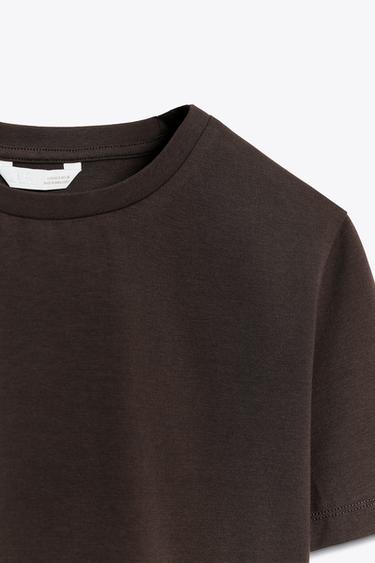 T-SHIRT COURT À MANCHES COURTES - Chocolat de Zara - Image 6