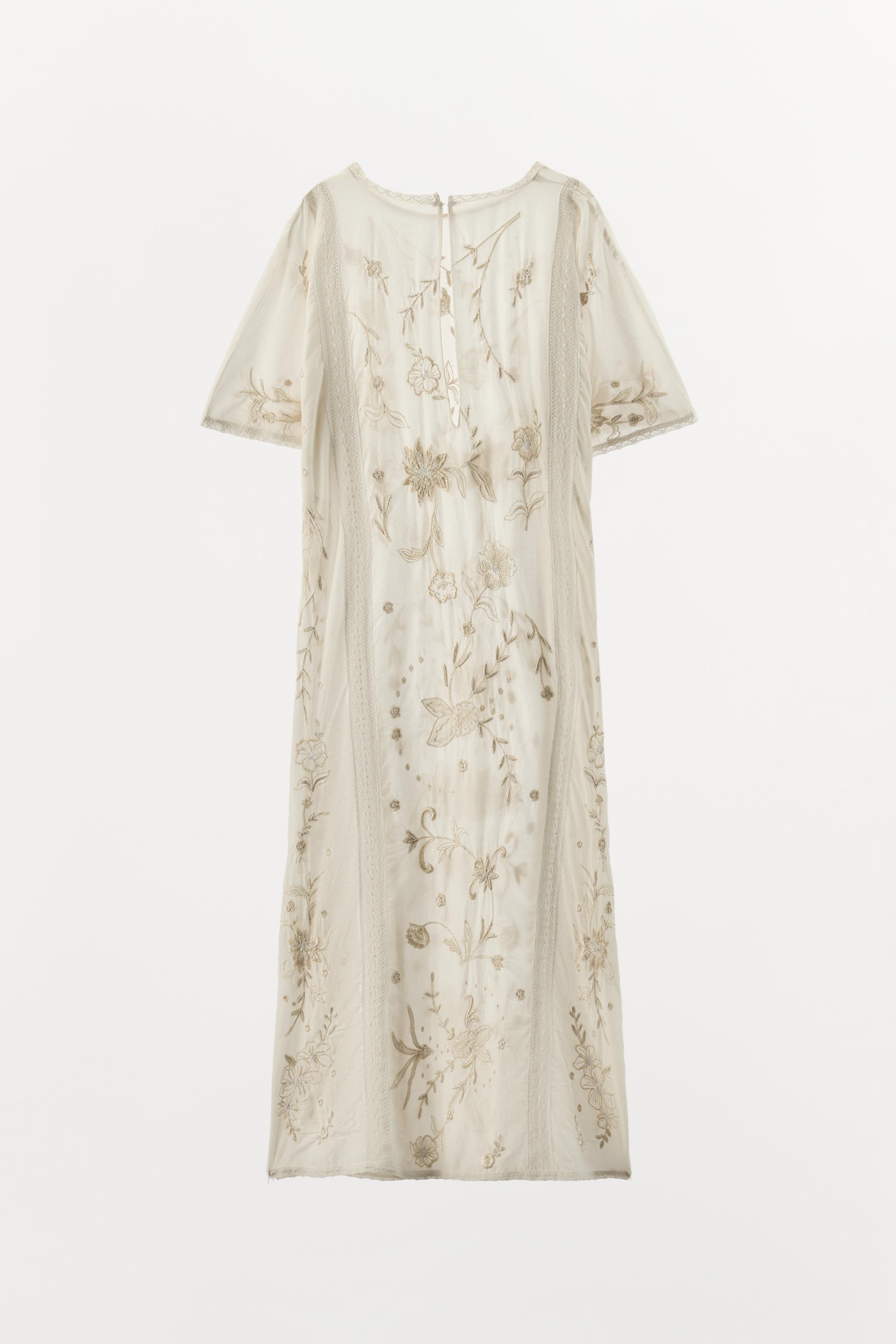 ROBE BRODERIES FANTAISIE ÉDITION LIMITÉE