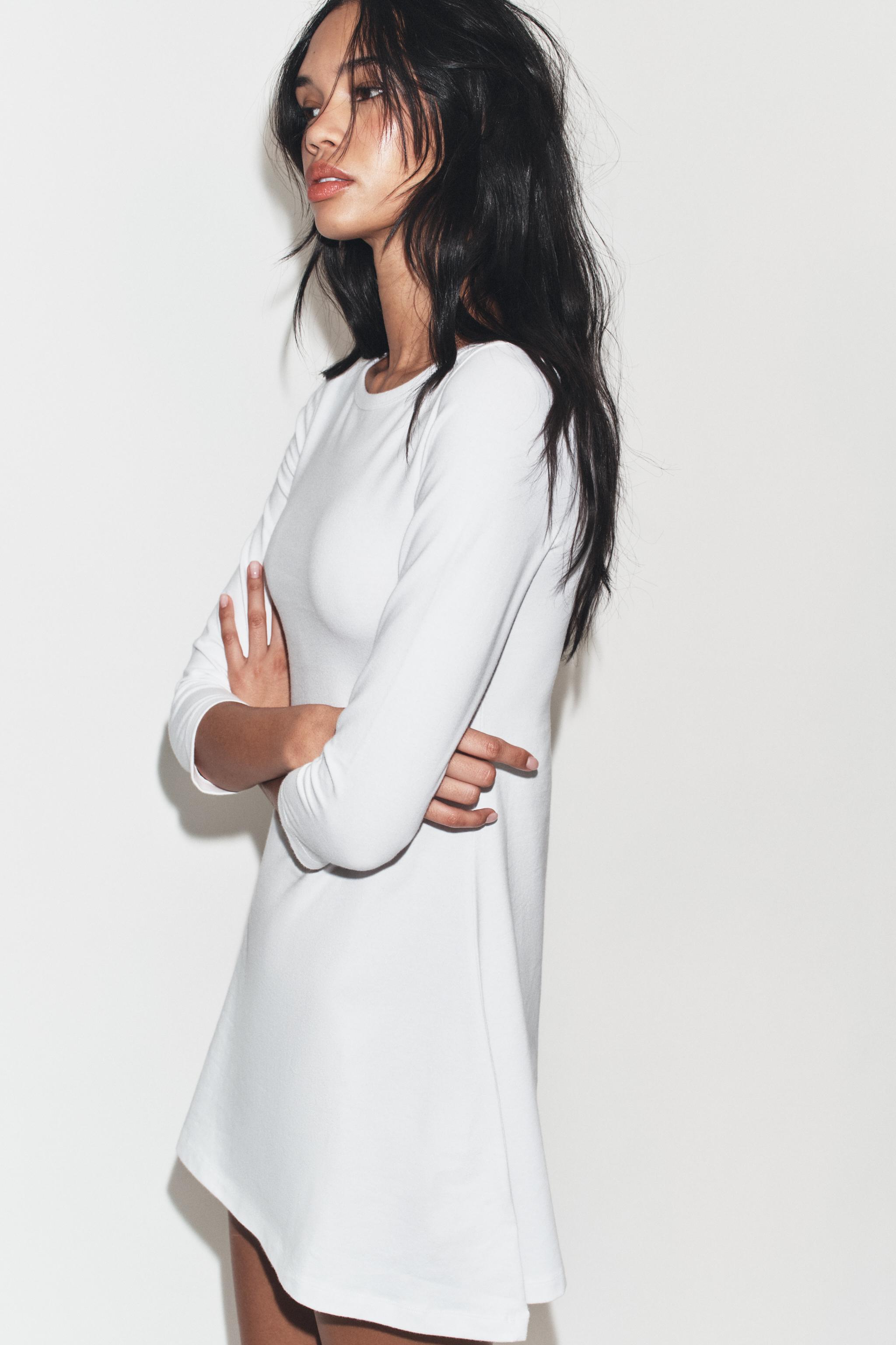 ROBE COURTE COL BATEAU