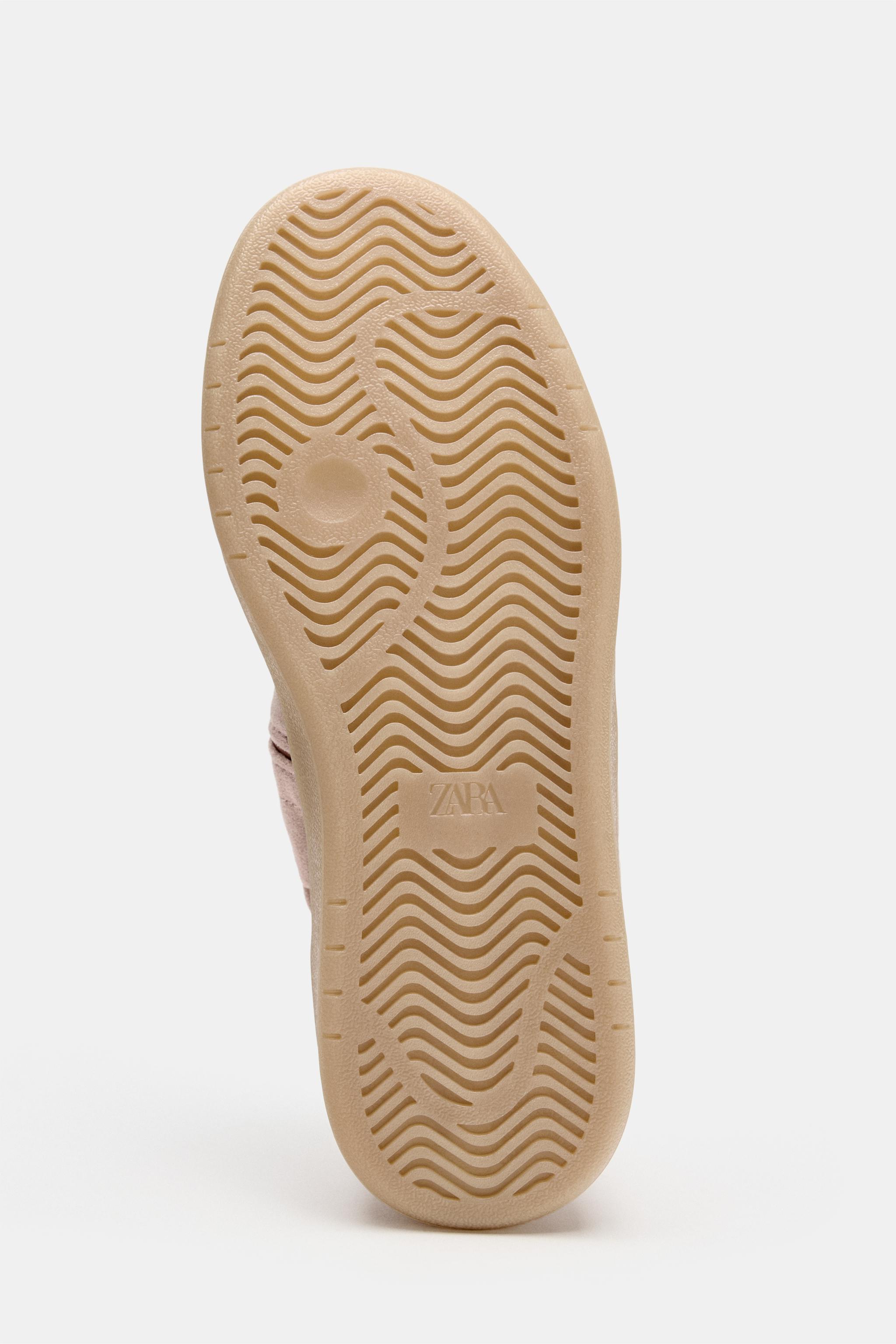 HEEL DETAIL SNEAKERS