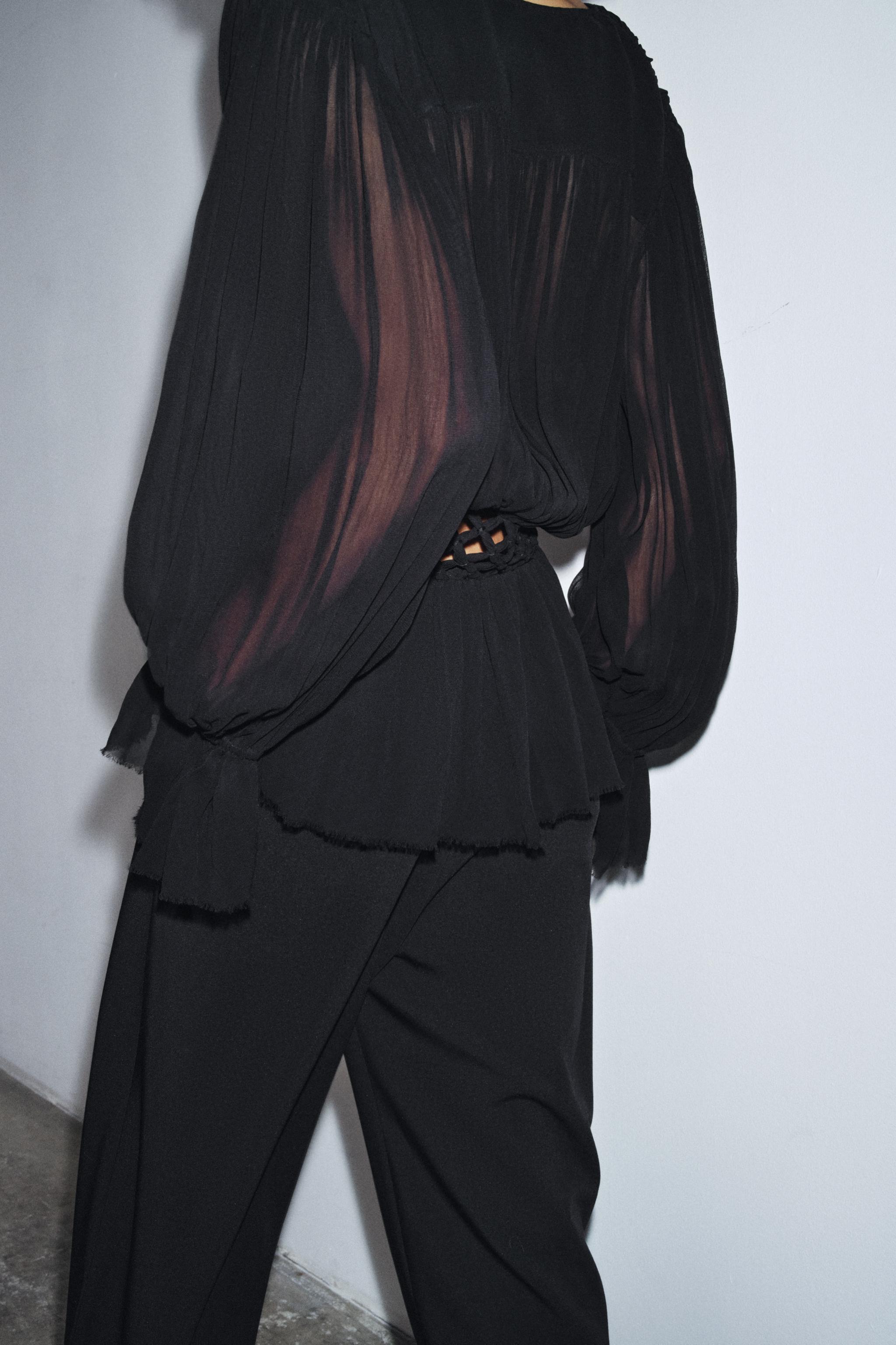 ZW COLLECTION MACRAMÉ V-NECK BLOUSE