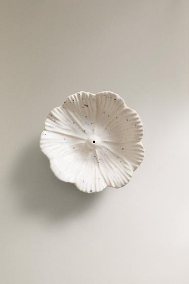 BRÛLEUR ENCENS CÉRAMIQUE FLEUR - Rose pâle de Zara - Image 4