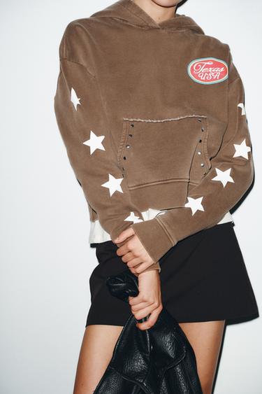 Zara HOODED SWEATSHIRT WITH TEXT PRINT - Brown