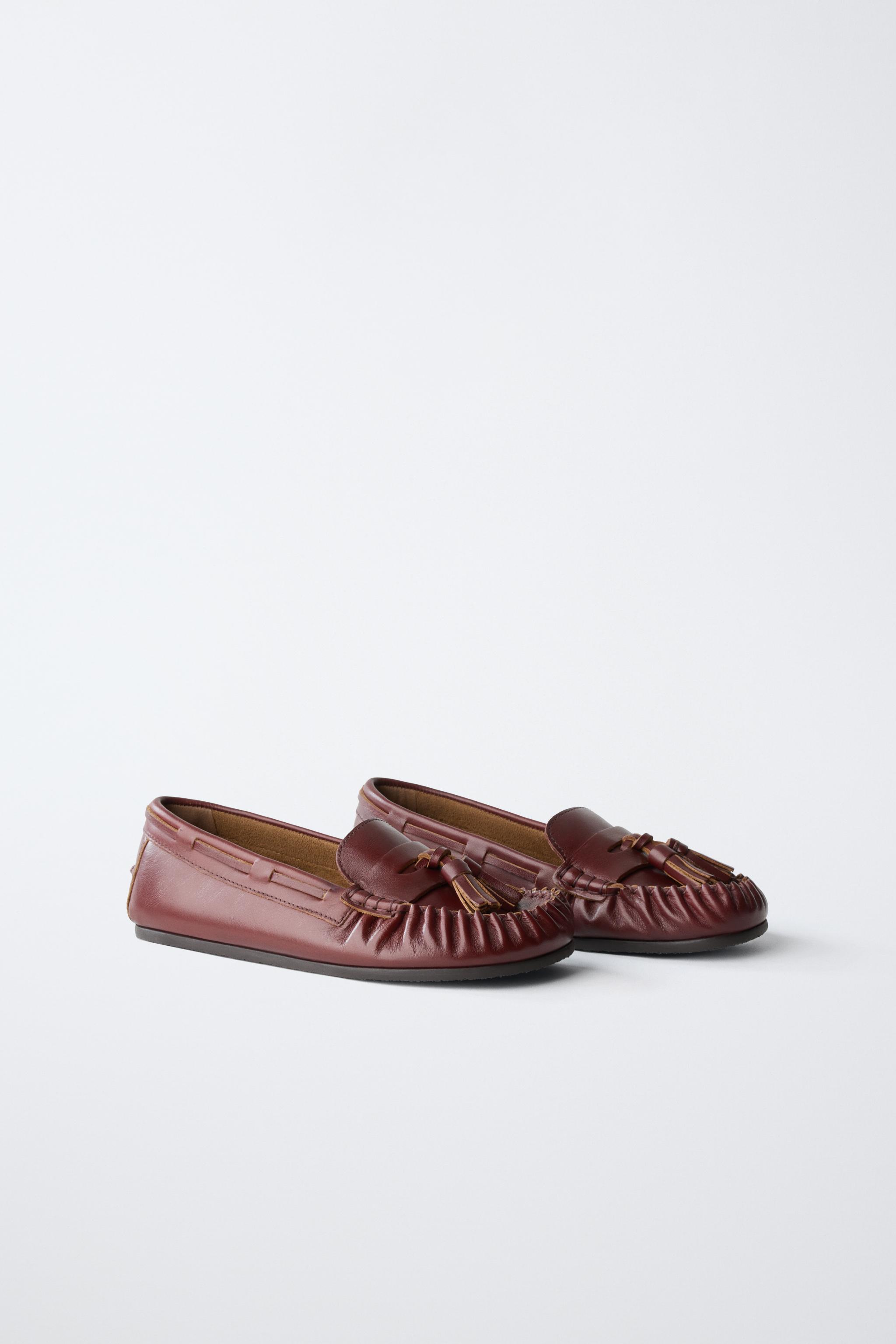 LEATHER TASSEL LOAFERS — Brown