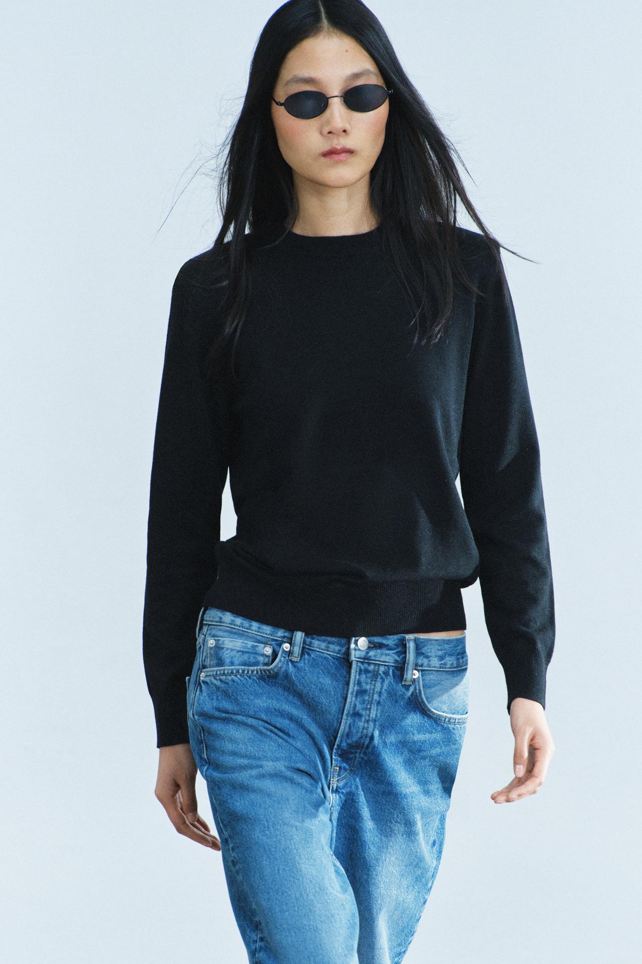 KNIT SWEATER WITH SHOULDER PADS — Black