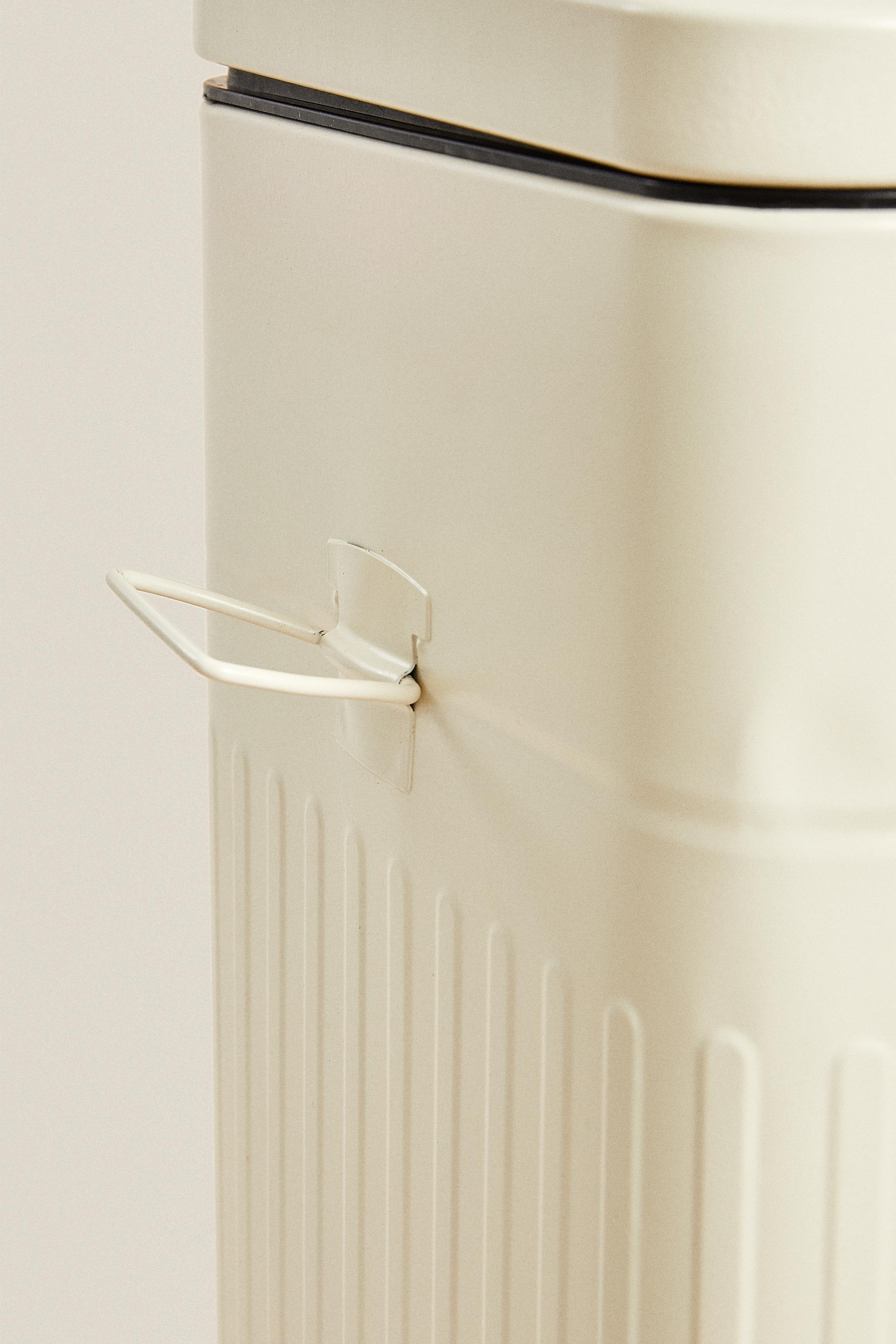 POUBELLE DE CUISINE GRAND FORMAT