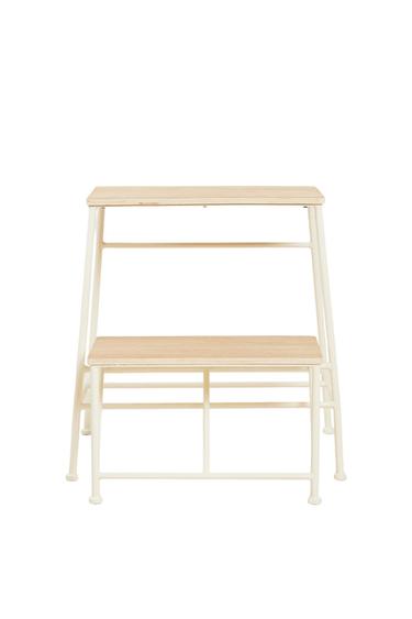 سلم خشب بدرجتين | مقعد صغير - بيج فاتح الخاص بـ Zara