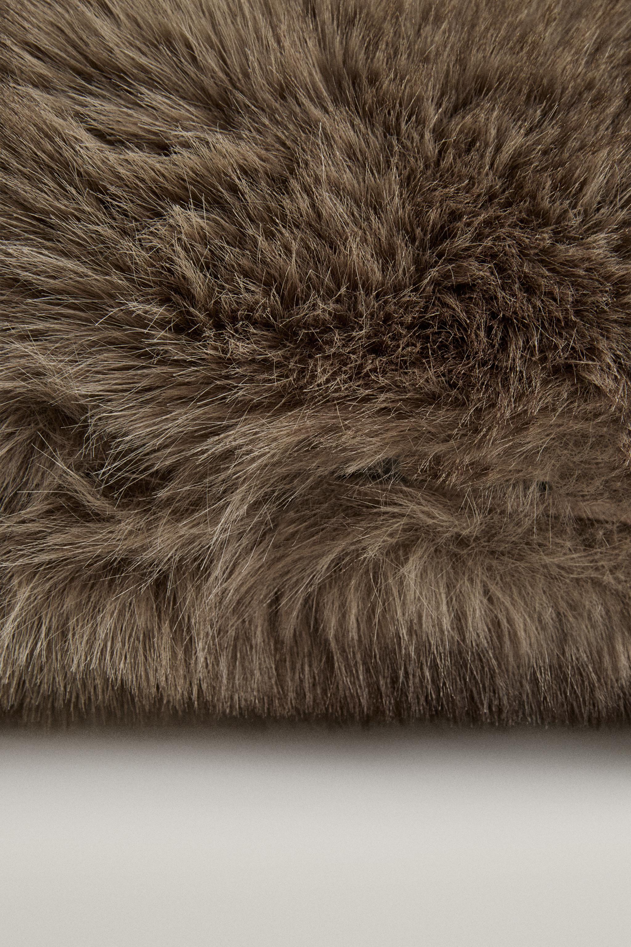 HOUSSE DE COUSSIN FOURRURE RAYURES