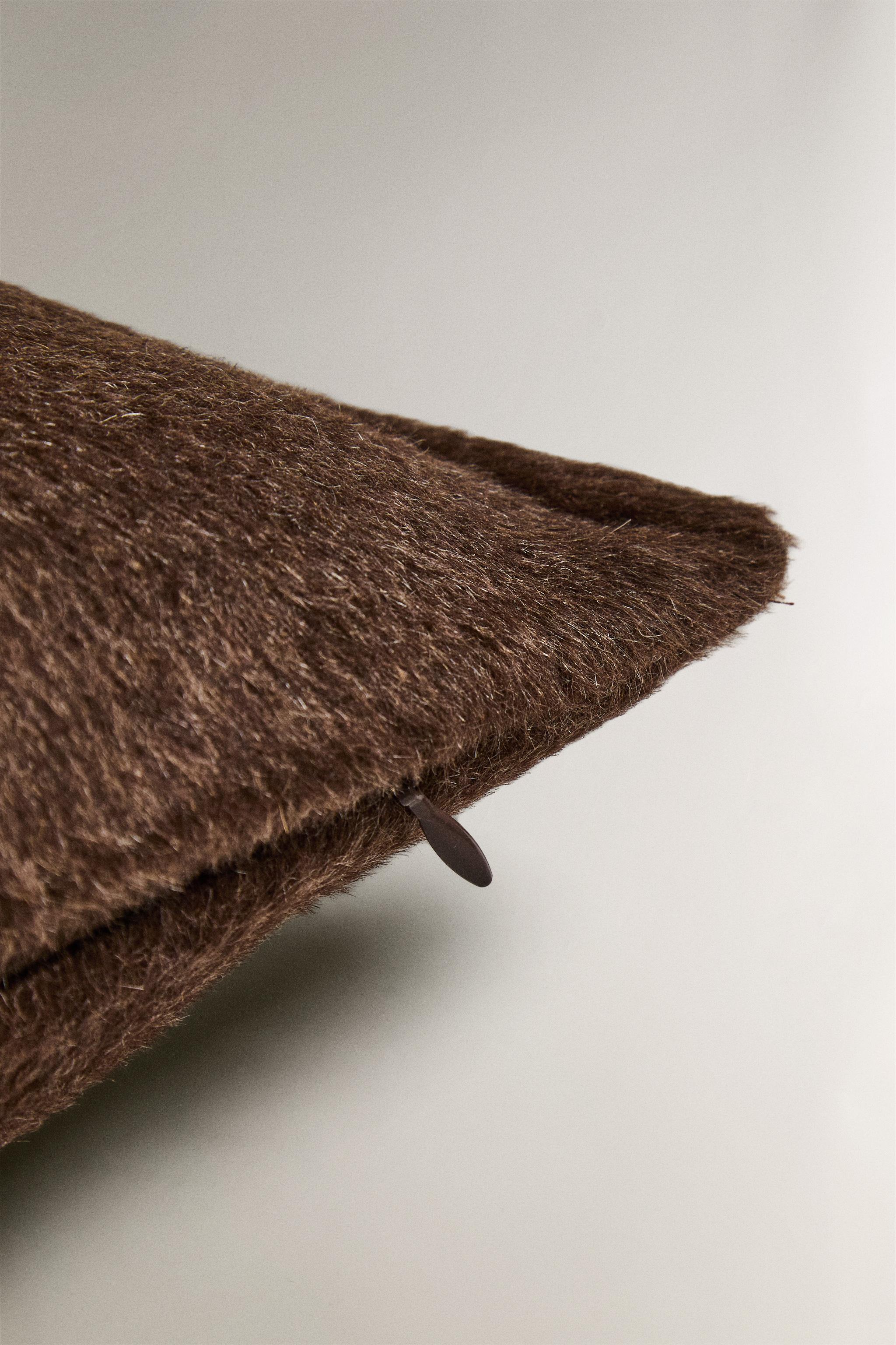 FAUX FUR THROW PILLOW COVER