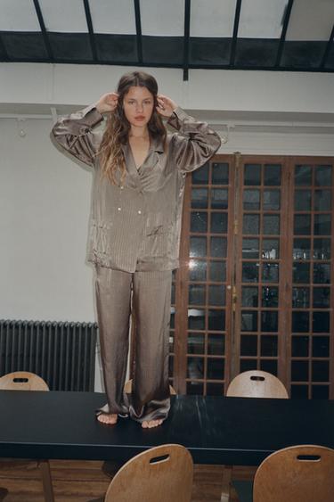 CHEMISE PYJAMA À RAYURES - Marron clair de Zara