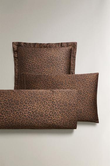 FRONHA DE TRAVESSEIRO COM ESTAMPADO ANIMAL PRINT - Leopardo da Zara - Imagem 0