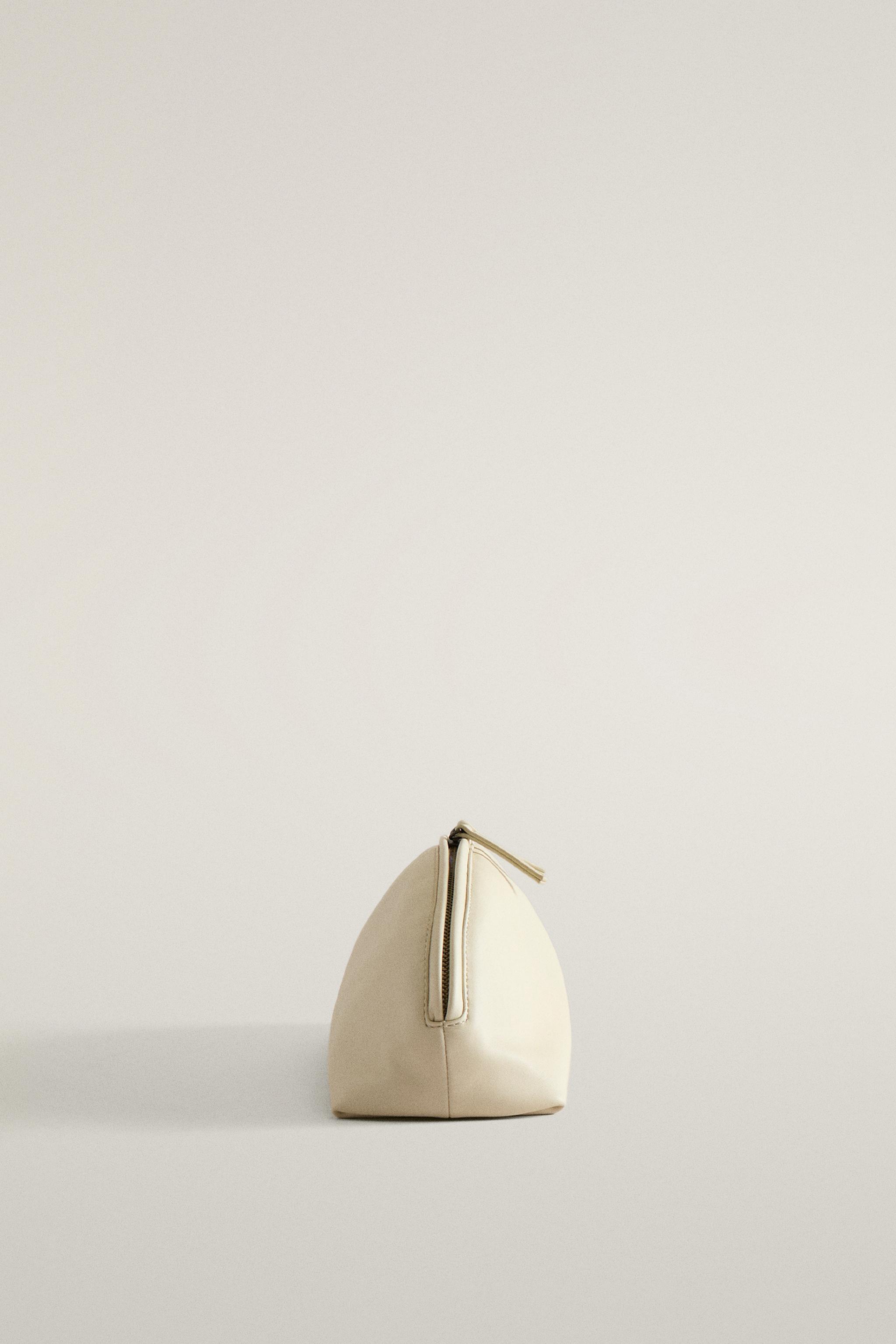TROUSSE DE TOILETTE CUIR NAPPA DEMI-LUNE