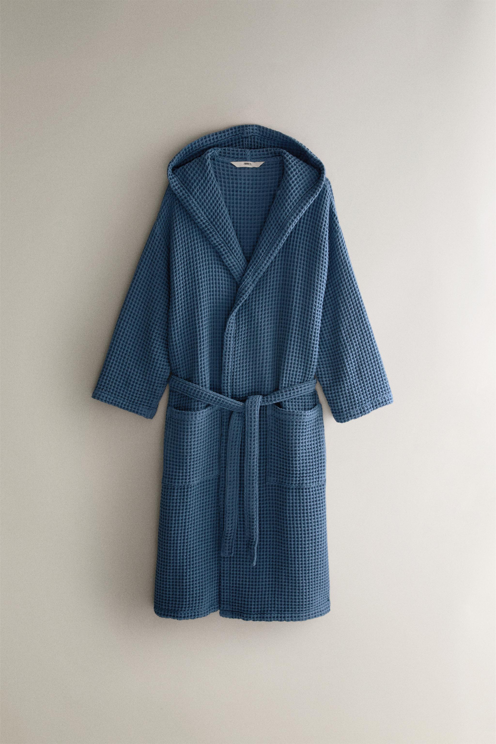 COTTON WAFFLE-KNIT BATHROBE