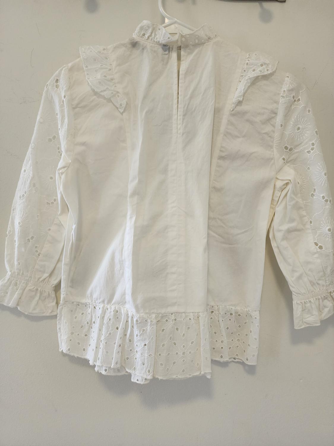 EYELET EMBROIDERED BLOUSE - Image 3