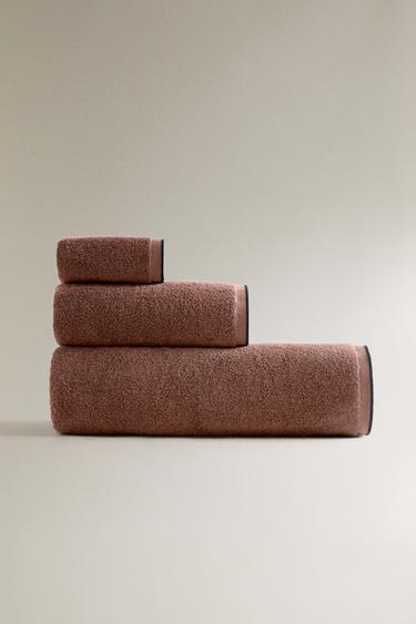 OVERLOCK COTTON BATH TOWEL - dark russet by Zara