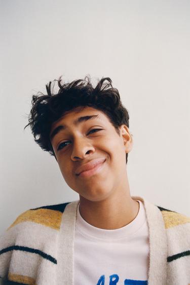 CÁRDIGAN PUNTO RAYAS - Arena / Negro de Zara