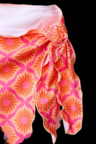 PAREO ESTAMPADO SOLES - Fucsia de Zara