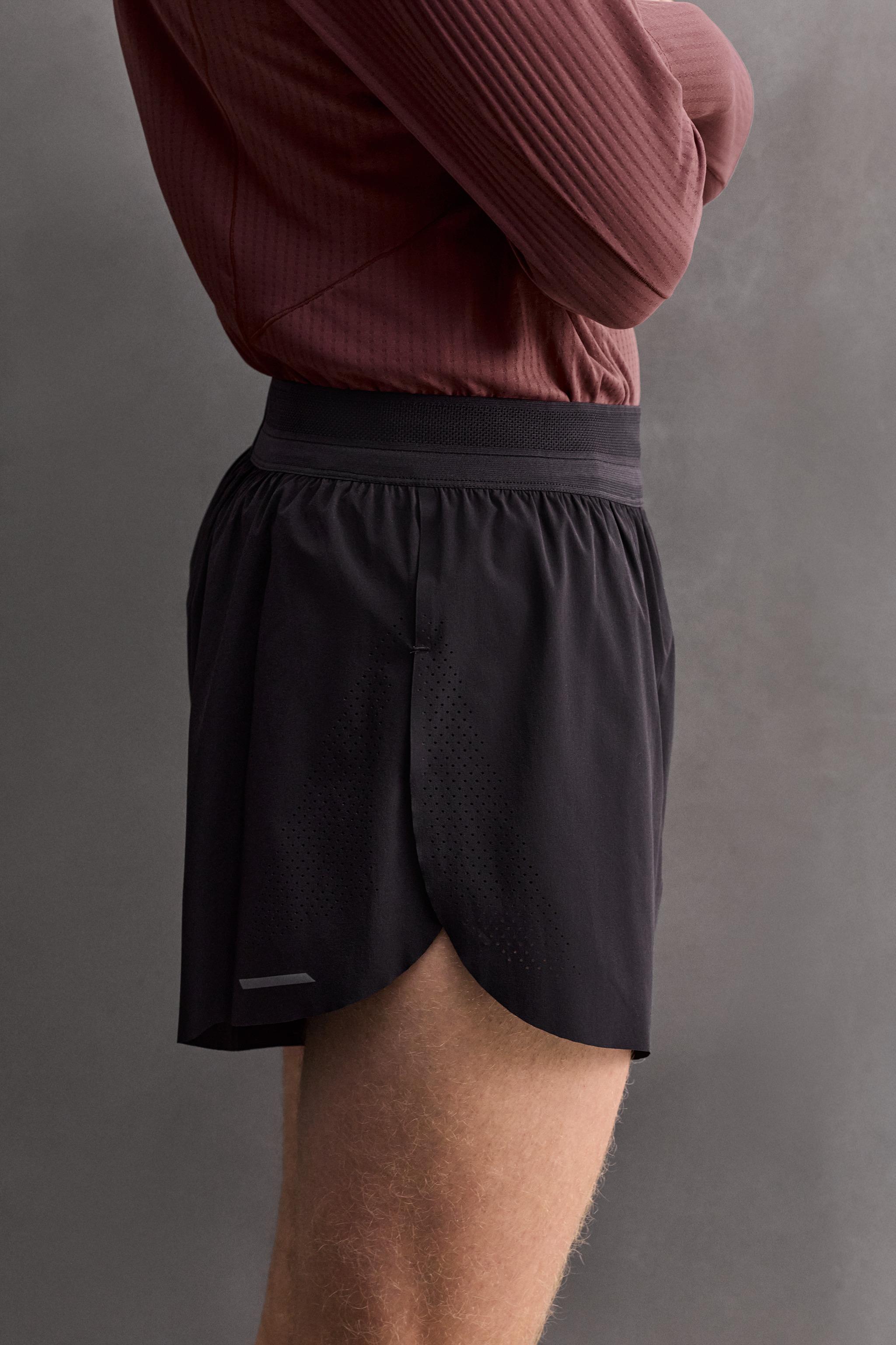 LIGHTWEIGHT RUNNING SHORTS