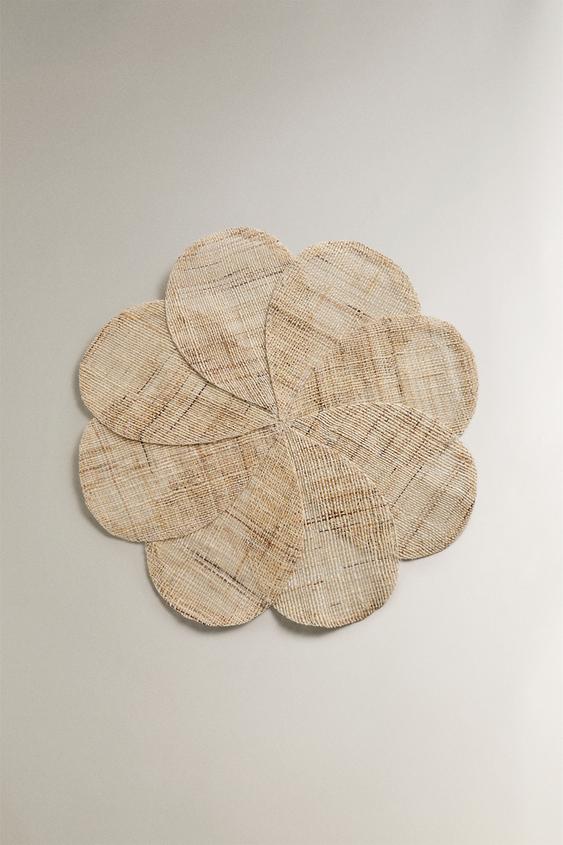 MANTEL INDIVIDUAL FLOR RAMIO - Beige claro de Zara - Imagen 0