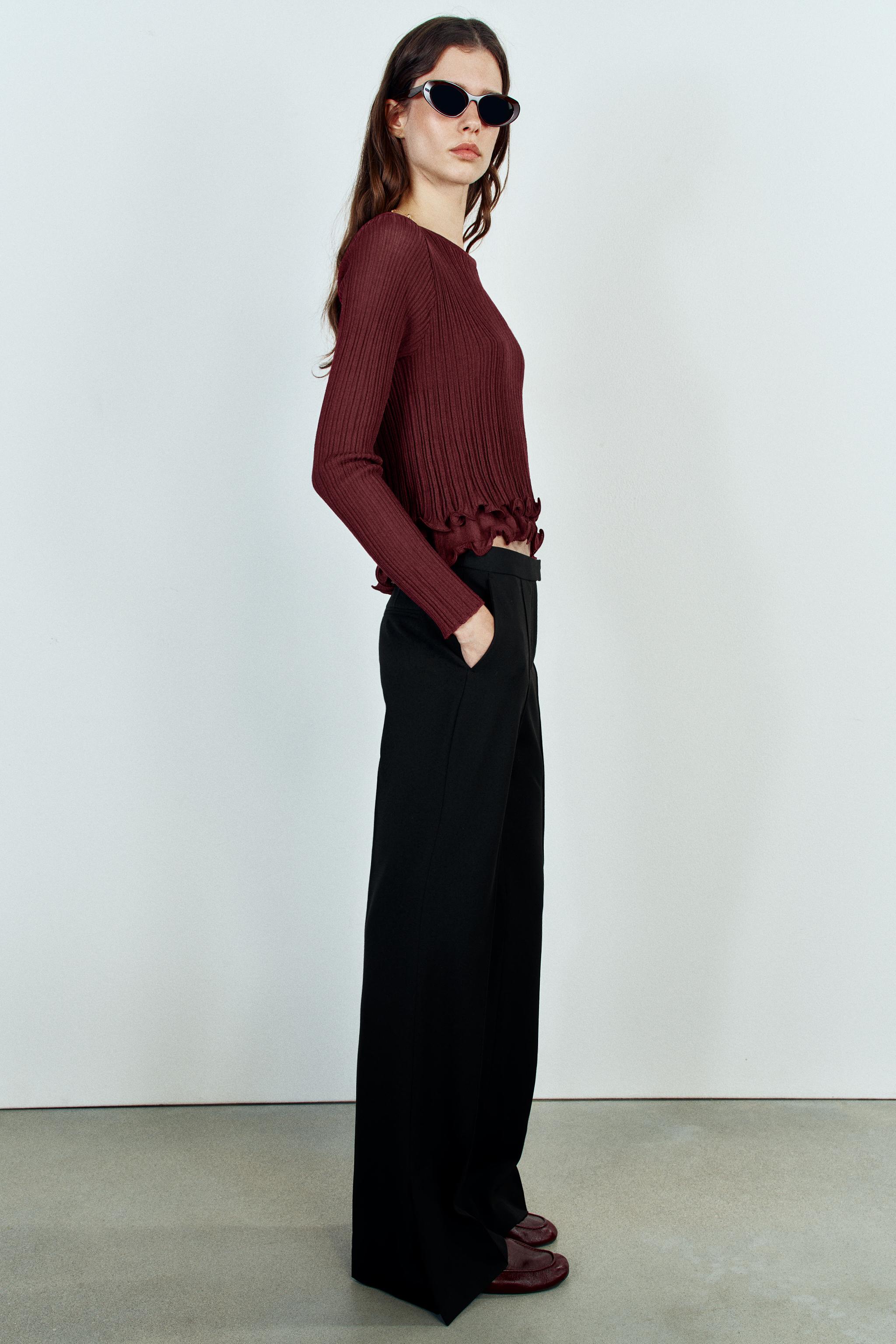 PULL EN MAILLE À VOLANTS