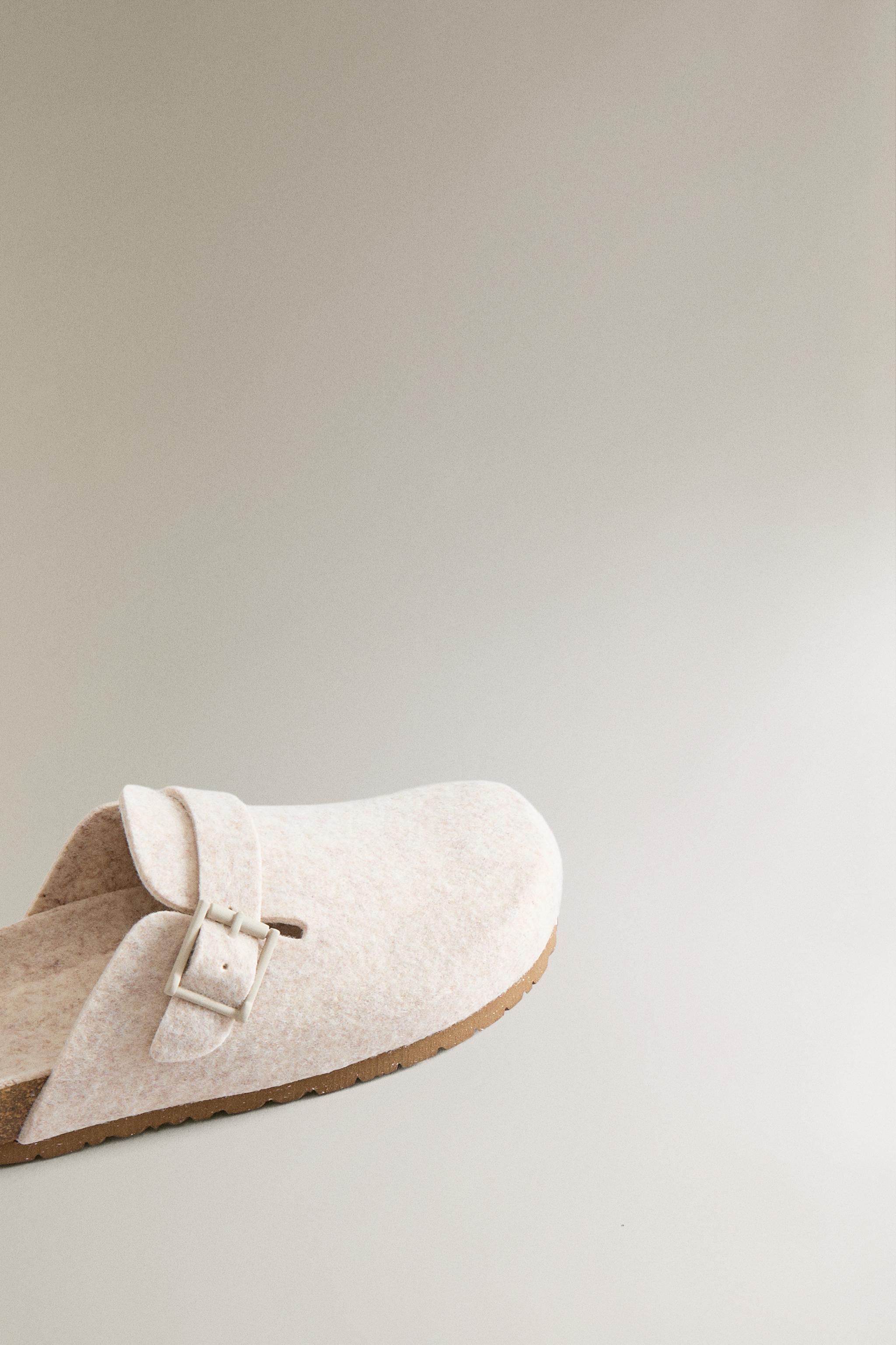 BUCKLED FELT MULE CLOG SLIPPERS