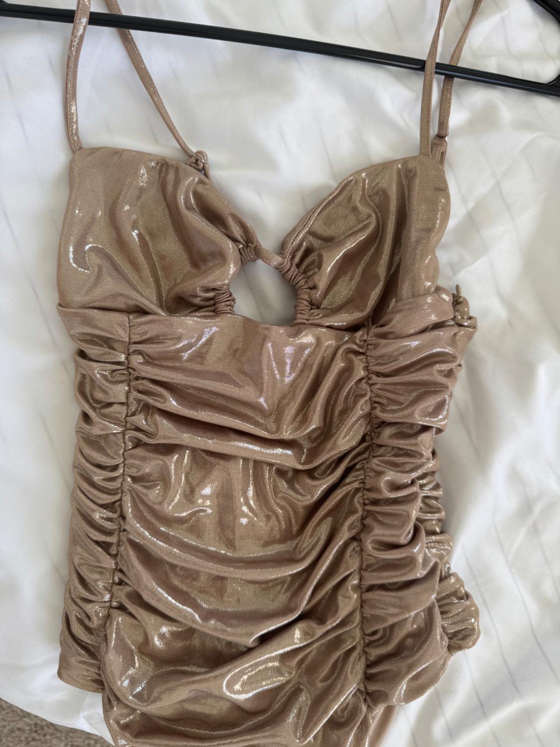 CUT OUT BODYSUIT